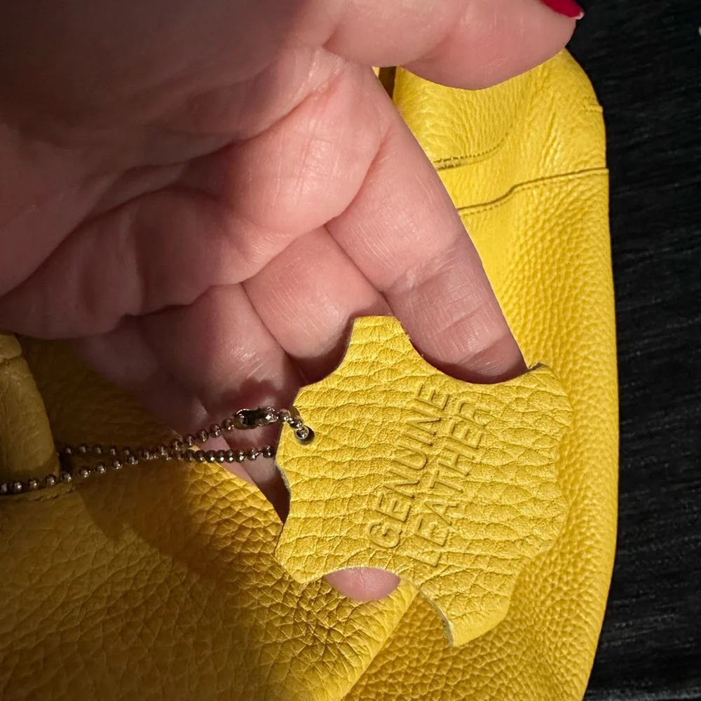 Genuine Leather!! Coldwater Creek yellow Hobo Leather Shoulder Bag - Picture 15 of 16